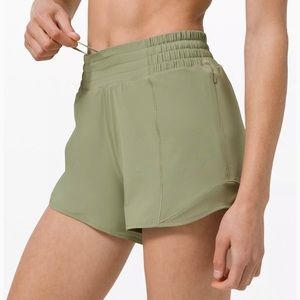NWT Lululemon Hotty Hot HR Short 4”